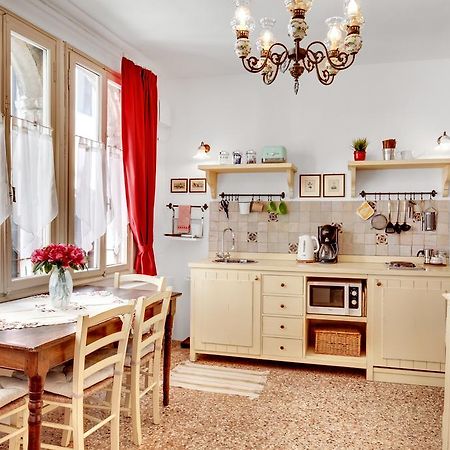 Ca' Badoer Frari Lägenhet Venedig Exteriör bild
